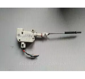 электрическое устройство (втягивающее реле) Шкода Октавия Тур 3B0810773D